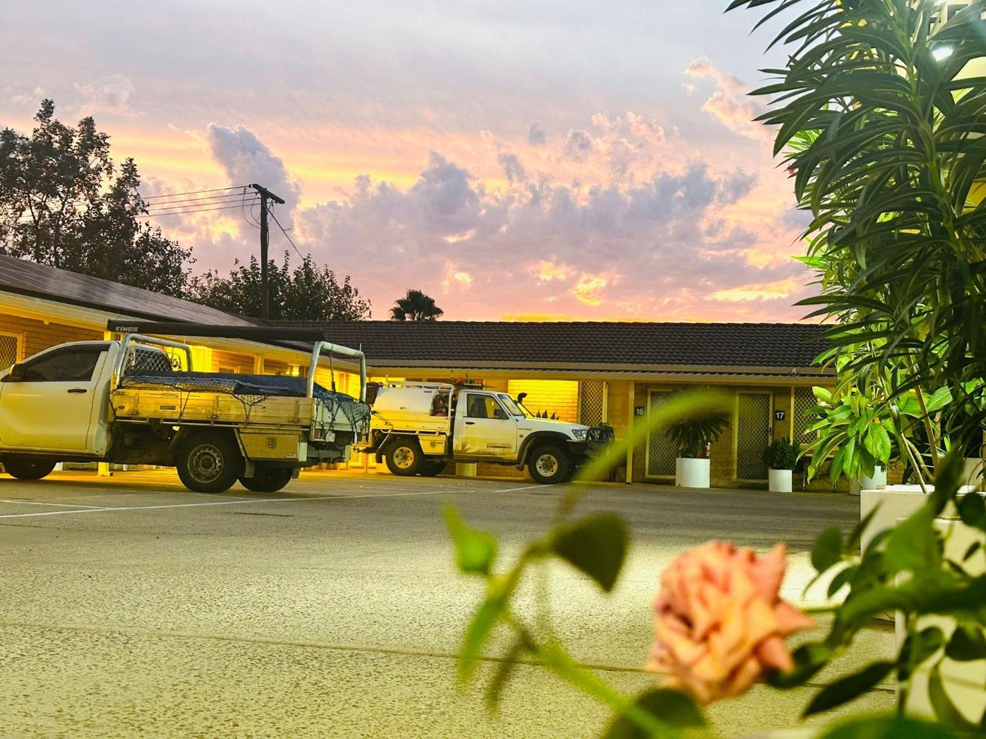 Angel'S Rest Motel Moree Exterior photo